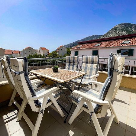 Perla Apartments Bol Exterior photo